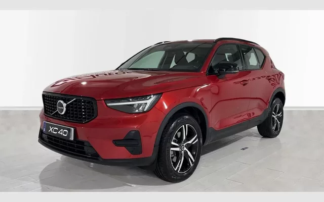 VOLVO XC40 2.0 B3 G Plus Dark Auto