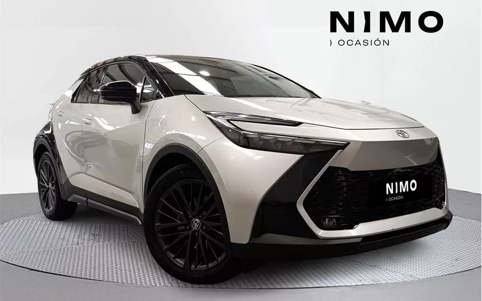 TOYOTA C-HR 2.0 220PH Spirit