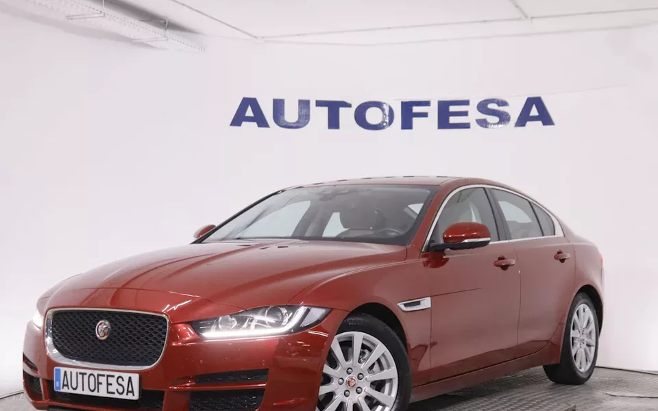 Jaguar Xe 2.0D AUTO 180CV 4P # CUERO, PARKTRONIC
