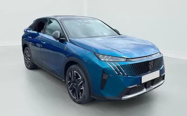 Peugeot 3008 Hybrid 145 gt e-dcs6 Zéro km immatriculé