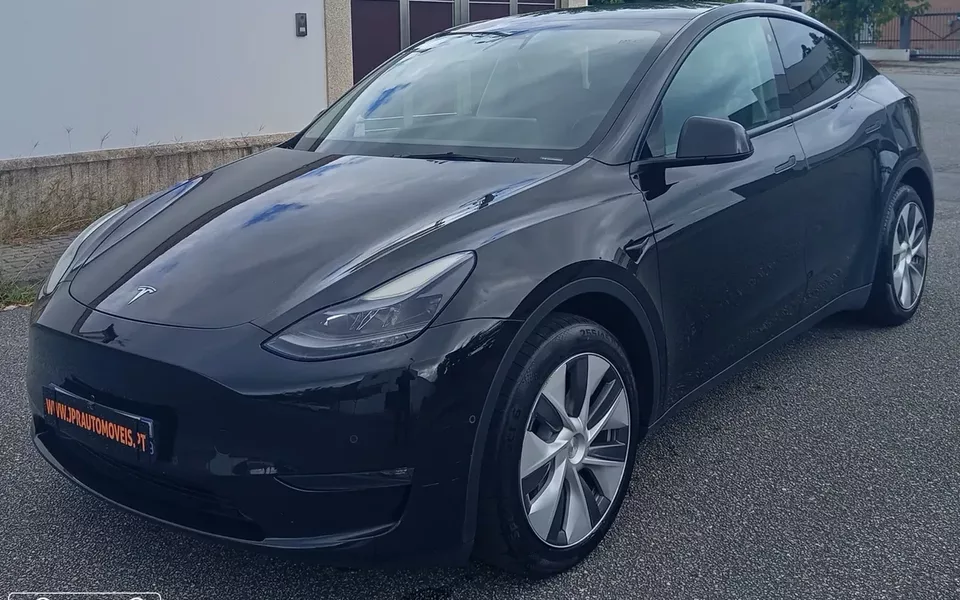 Tesla Model Y Long Range Dual Motor AWD