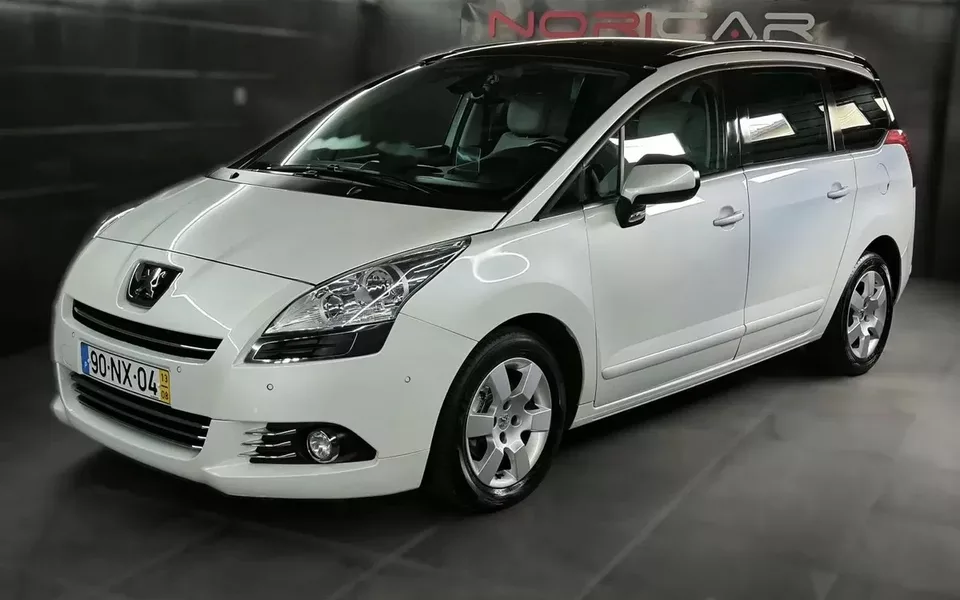 Peugeot 5008 1.6 E-HDi Allure 2-Tronic J17