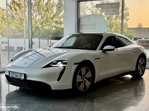 Porsche Taycan 4S