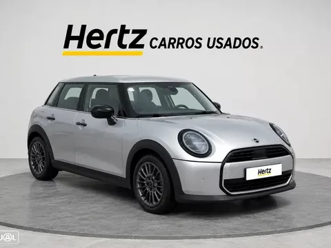 MINI 5 Portas Cooper Premium Essential Auto