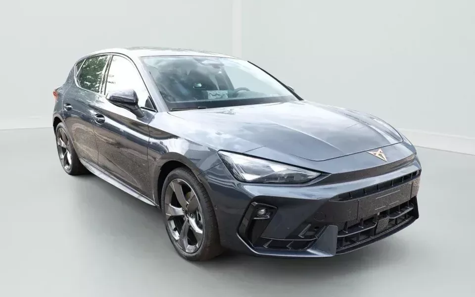 Cupra LEON 1.5 eTSI Hybrid 150 ch DSG7 V Zéro km immatriculé