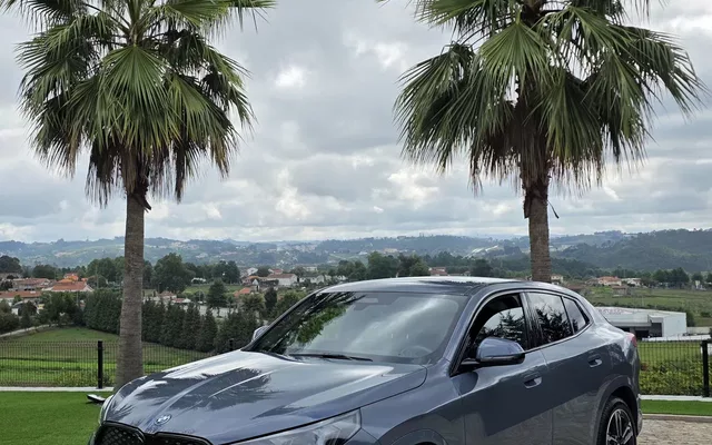 BMW iX2 eDrive20 Pack Desportivo M Pro