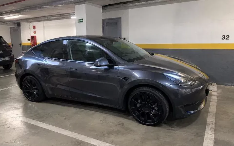 Tesla Model Y Tração Traseira