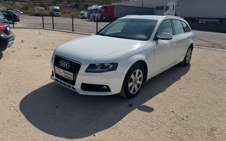 Audi A4 Avant 2.0 TDI DPF S line Sport Pack