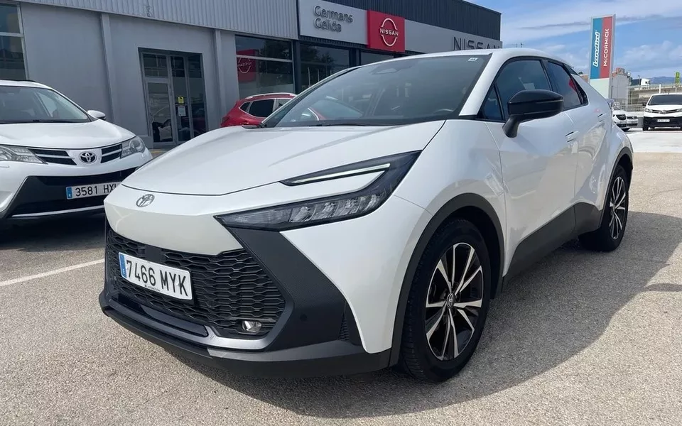 TOYOTA C-HR 1.8 Advance Hybrid 140