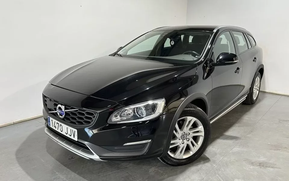 VOLVO V60 Cross Country V60 Cross Country D4 Momentum AWD Aut.