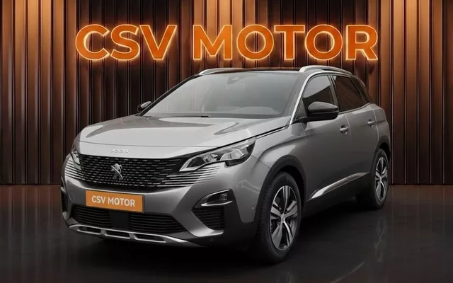 PEUGEOT 3008 300 eEAT8 GT