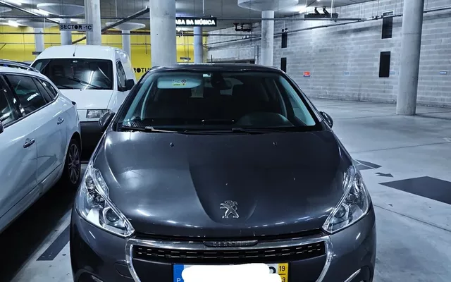 Peugeot 208 1.5 BlueHDi Signature