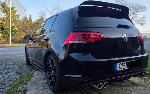VW Golf 1.6 TDi R-Line