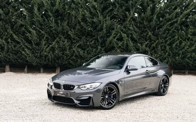 BMW M4 Auto