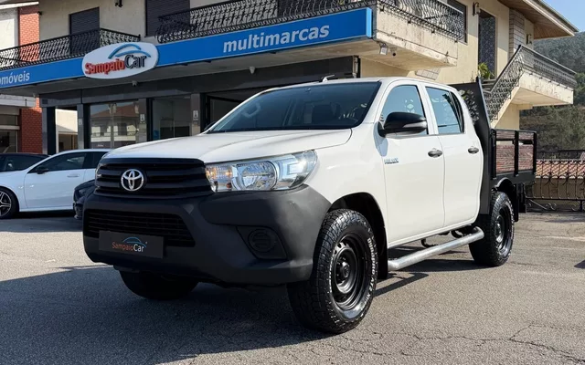 Toyota Hilux 2.4 D-4D 4WD CD CH