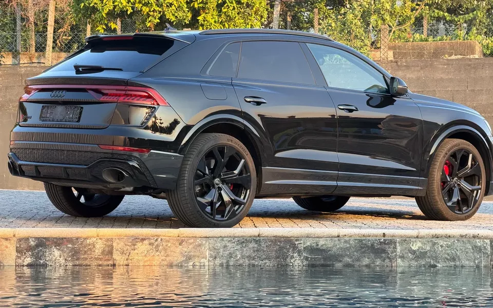 Audi RS Q8 4.0 TFSI quattro Tiptronic