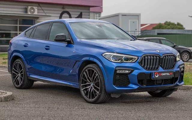 BMW X6 M50i