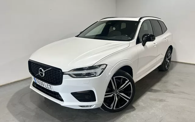 VOLVO XC60 XC60 B4 Plus Dark FWD Aut.