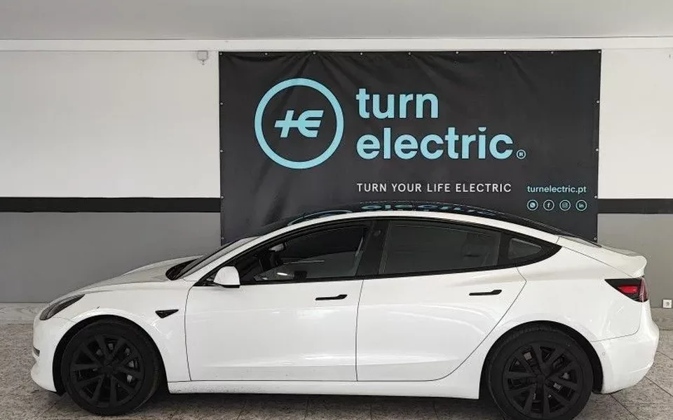 Tesla Model 3 Long-Range Dual Motor AWD