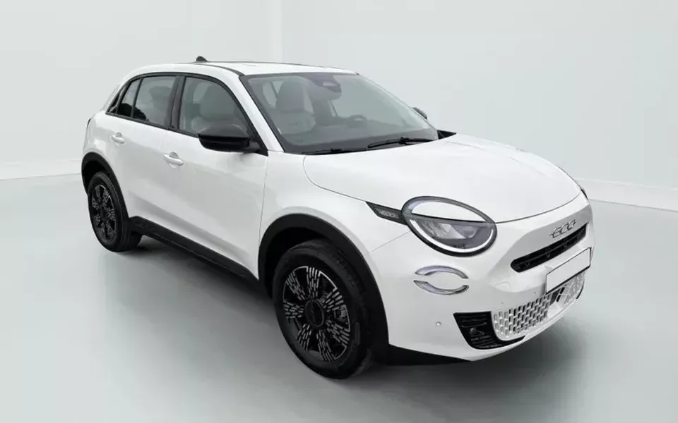 Fiat 600 1.2 Hybrid 145 DCT Icône Zéro km immatriculé
