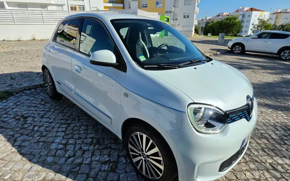 Renault Twingo Z.E. 22 Intens