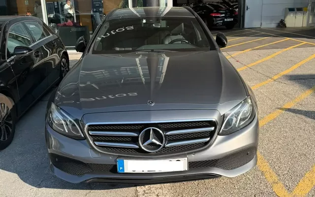 Mercedes-Benz E 300 de Avantgarde 4Matic