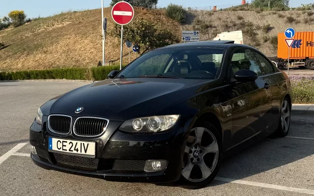 BMW 320 i Coupe Auto
