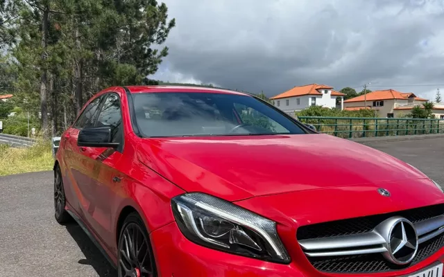 Mercedes-Benz A 45 AMG 4Matic Speedshift 7G-DCT