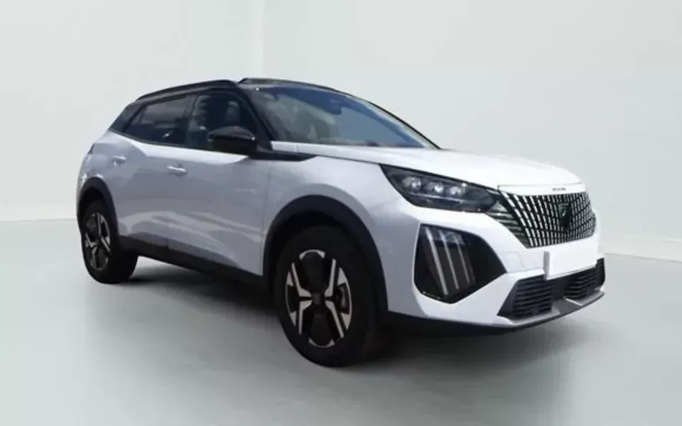 Peugeot 2008 Hybrid 145 e-DCS6 GT Zéro km immatriculé