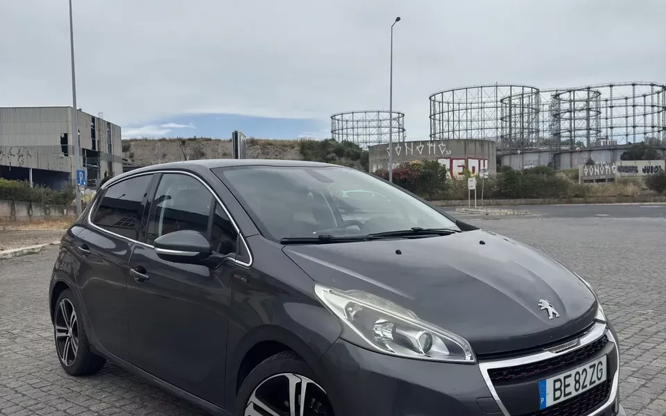 Peugeot 208