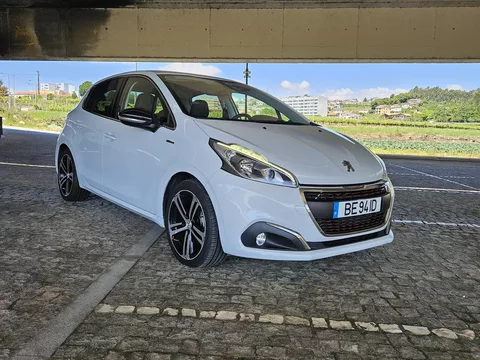Peugeot 208 1.2 PureTech GT Line