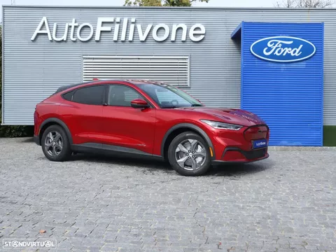 Ford Mustang Mach-E 75.7 kWh Base