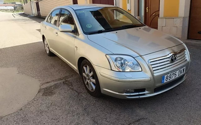 TOYOTA Avensis Avensis 2.0D-4D Sol