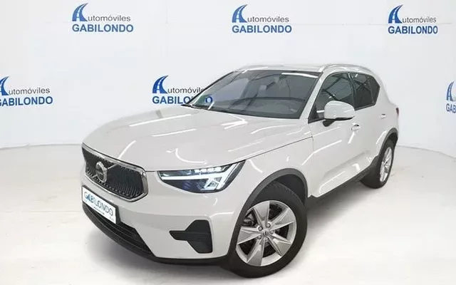 VOLVO XC40 2.0 B3 G Essential Auto