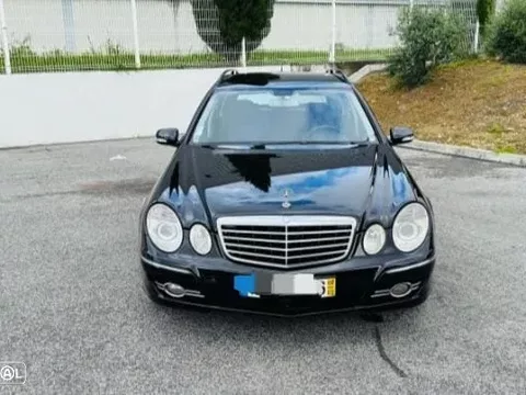 Mercedes-Benz E 220