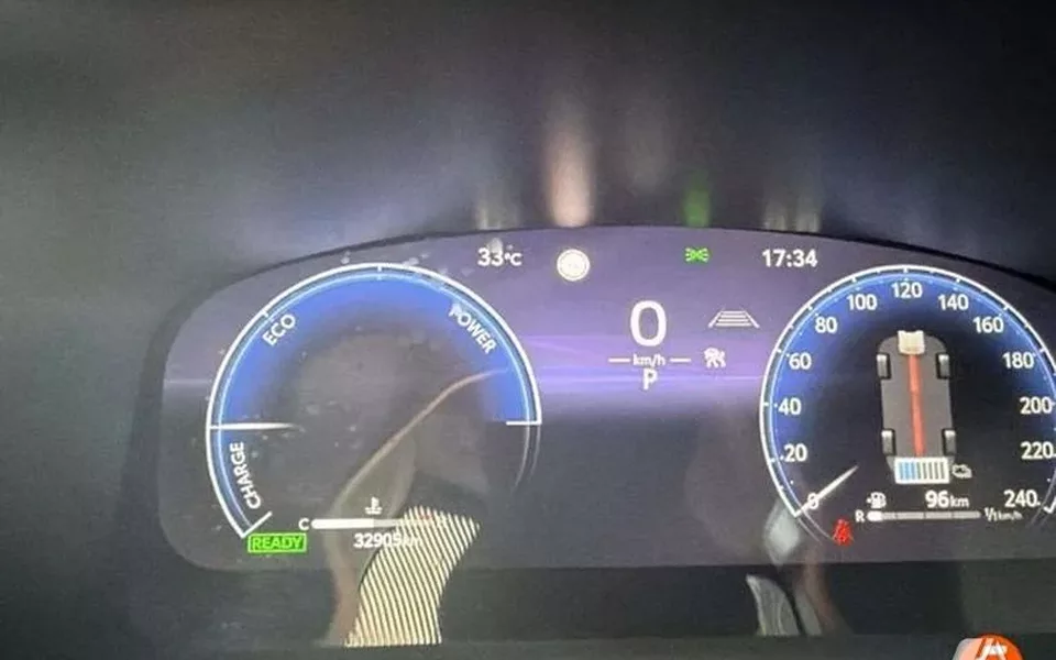 TOYOTA Corolla 140H Style Plus - (2024)