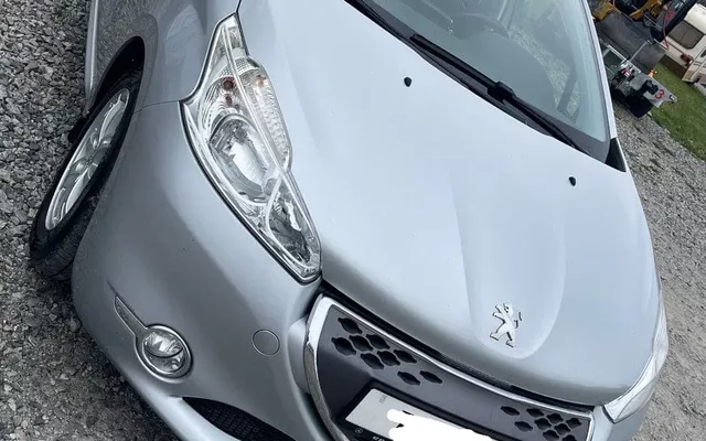 Peugeot 208