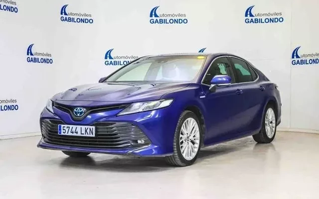 TOYOTA Camry 2.5 220H Advance