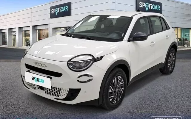 FIAT 600 MHEV 1.2 74kW (100CV) DDCT - - 17400€ en Vigo