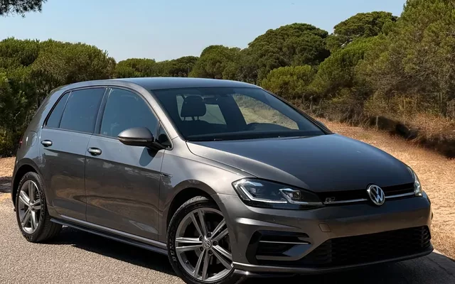 VW Golf 1.6 TDI R-Line DSG