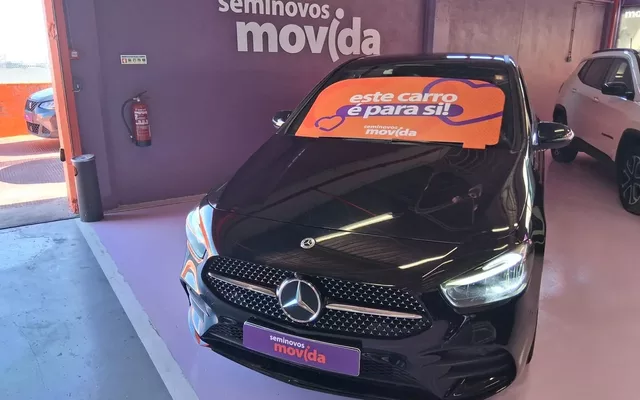 Mercedes-Benz B 180