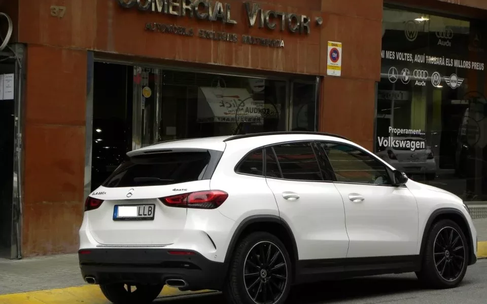 MERCEDES-BENZ Clase GLA GLA 220d 4Matic 8G-DCT