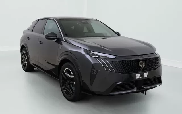 Peugeot E-3008 GT Electric 73 kWh 213 hp Zéro km immatriculé