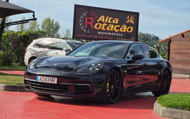 Porsche Panamera 4 E-Hybrid