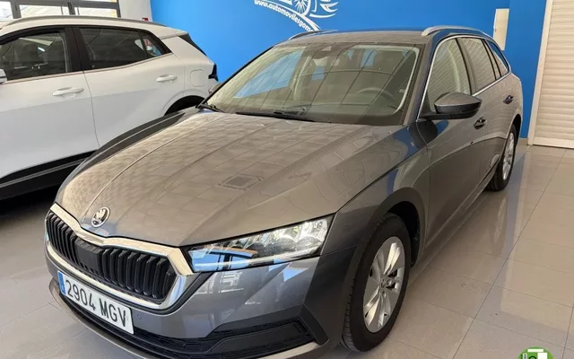 SKODA Octavia Octavia Combi 2.0TDI Ambition Plus DSG 110kW