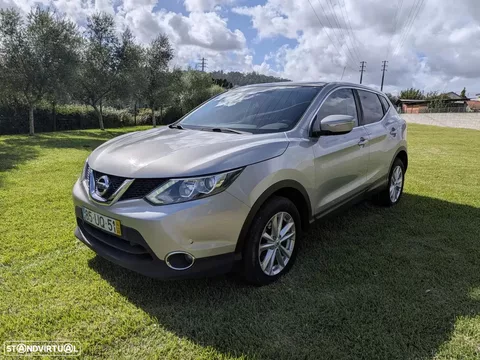 Nissan Qashqai 1.6 dCi N-Connecta Led