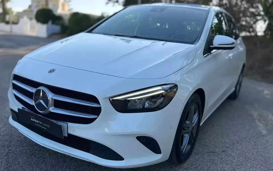 Mercedes-Benz B 180