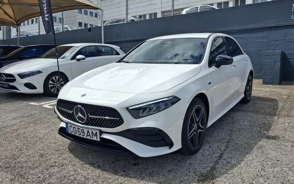 Mercedes-Benz A 250 e AMG Line