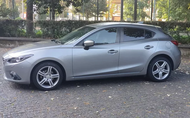 Mazda 3 Hatchback 1.5 Sky-G Evolve HS Navi