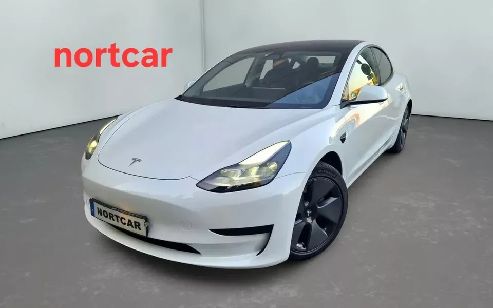 Tesla Model 3 Tração Traseira